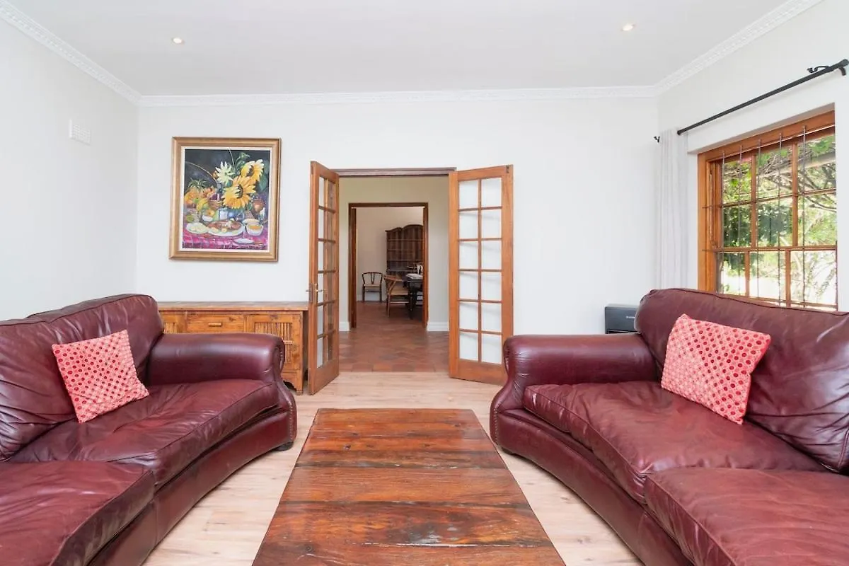 Spacious Family Home In Constantia With Pool Cape Town 0*,  South Africa