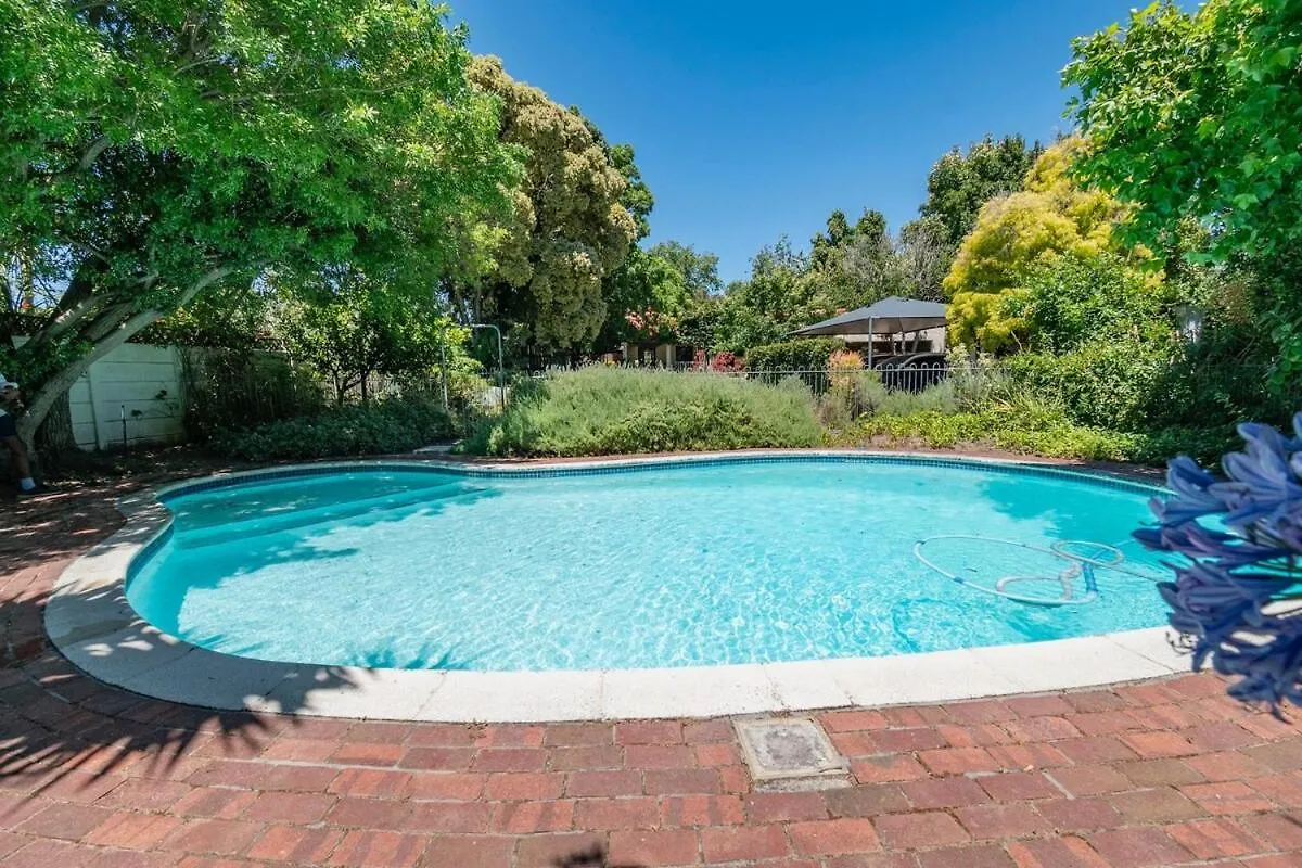 Spacious Family Home In Constantia With Pool Cape Town 0*,  South Africa
